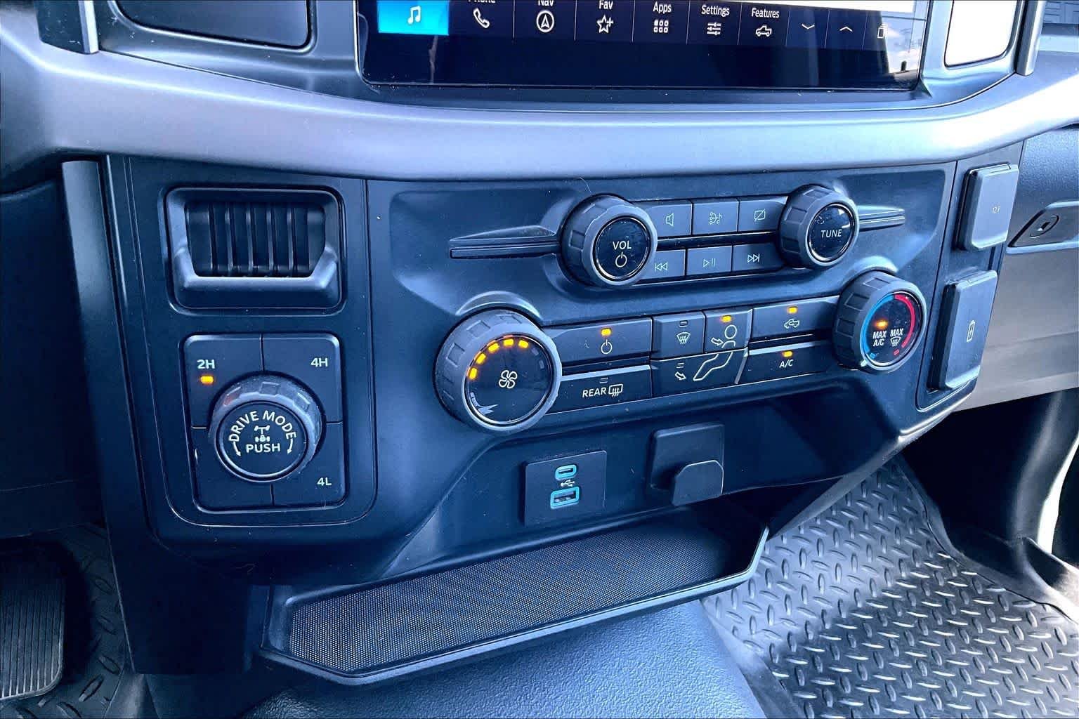 Used 2024 Agate Black Metallic Ford XL image 30