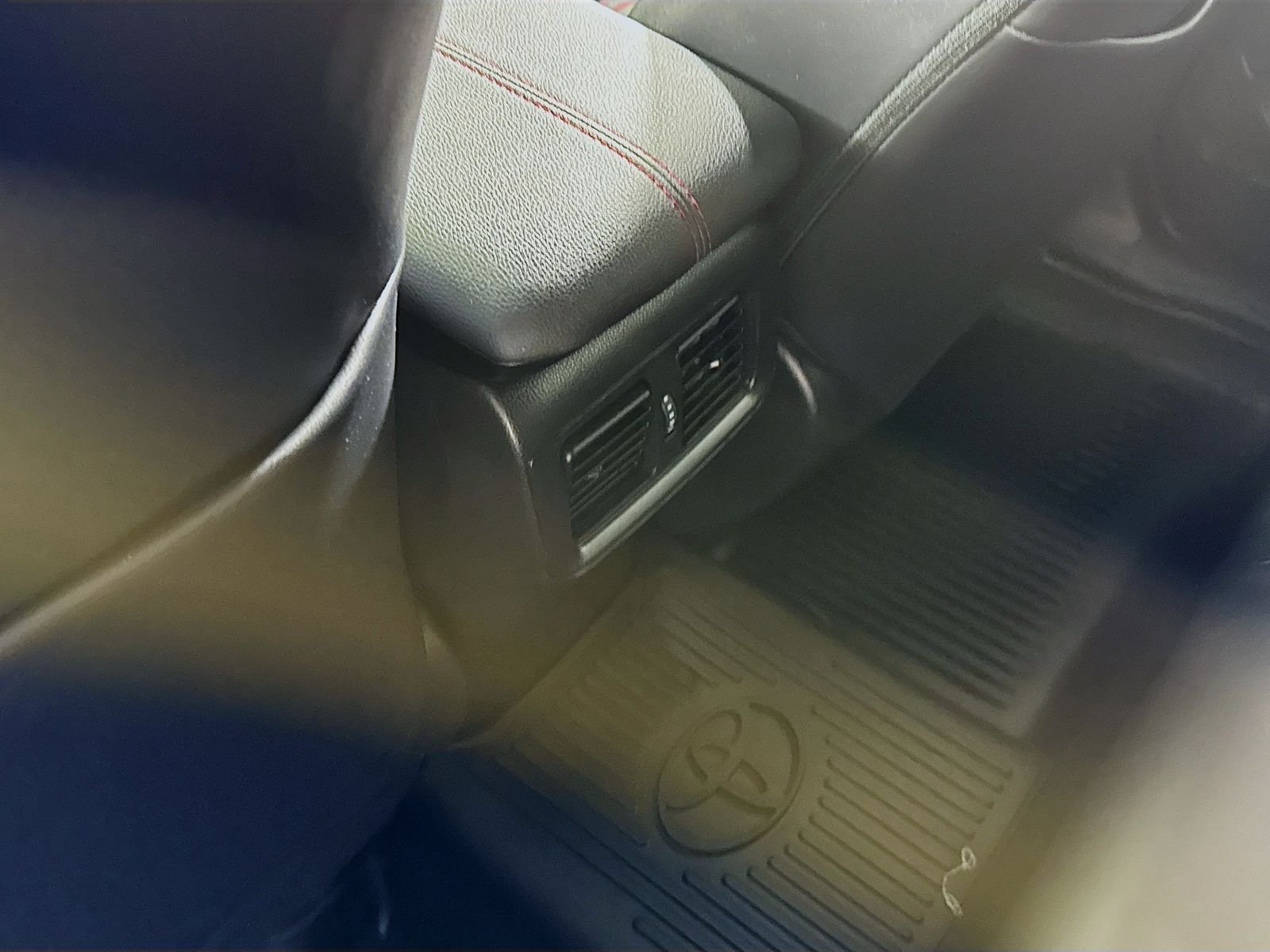 2024 Toyota RAV4 XSE - Photo 23