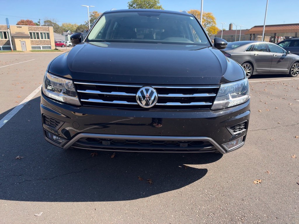 Used 2019 Black Volkswagen  image 2