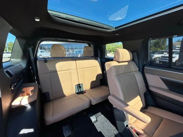 2026 Hyundai Santa Fe Limited - Photo 8