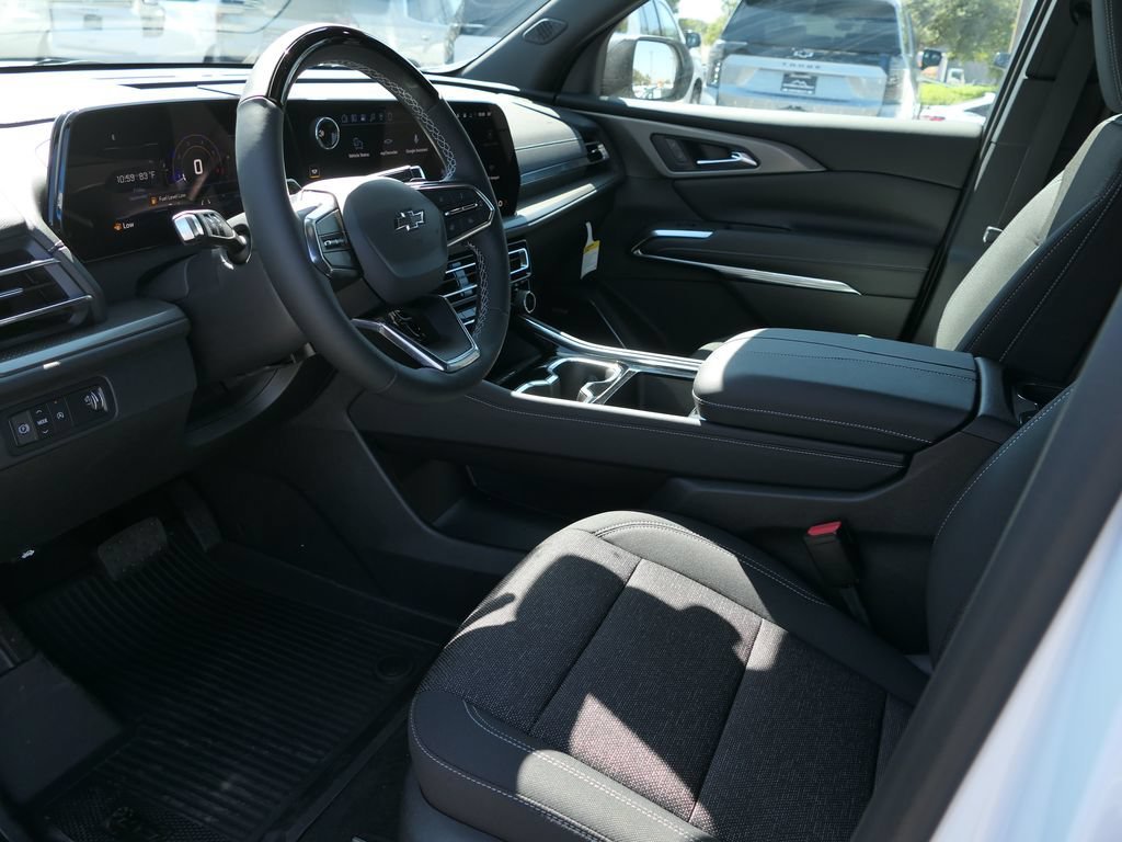 2027 Chevrolet Traverse LT - Photo 11