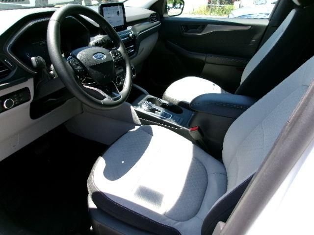 Certified Used 2023 Oxford White Ford Active image 10