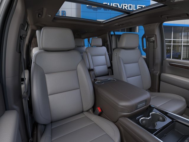 2027 Chevrolet Suburban Z71 - Photo 16