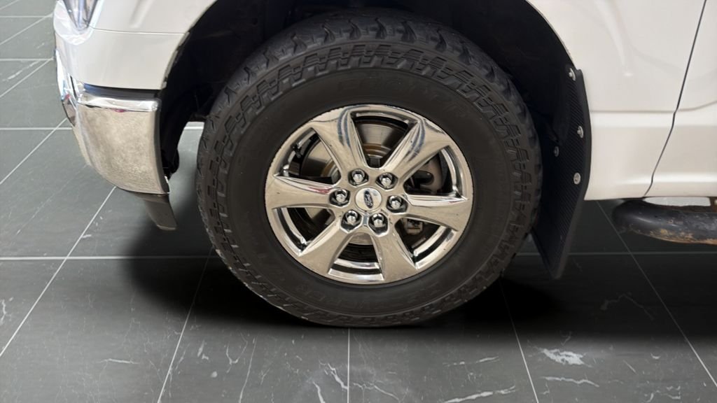 Used 2021 White Ford XLT image 11