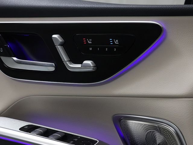 New 2027 Obsidian Black Metallic Mercedes-Benz GLC 300 image 24