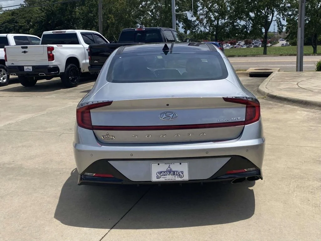 Used 2021 Silver Hyundai Limited image 41
