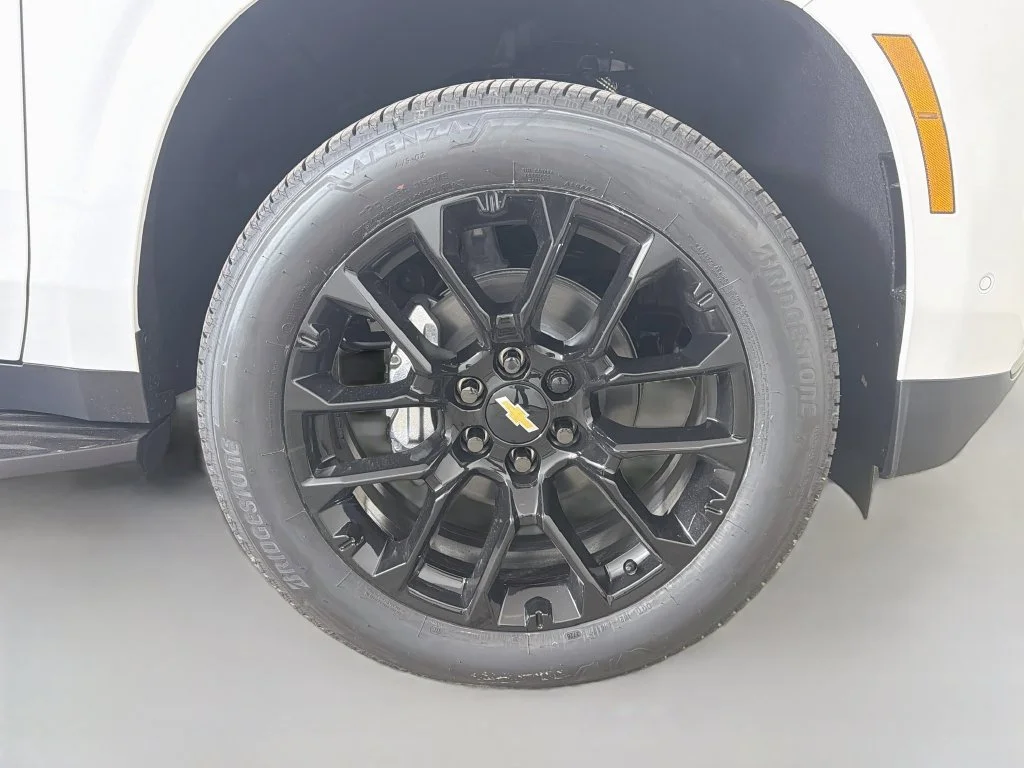2026 Chevrolet Suburban RST - Photo 30
