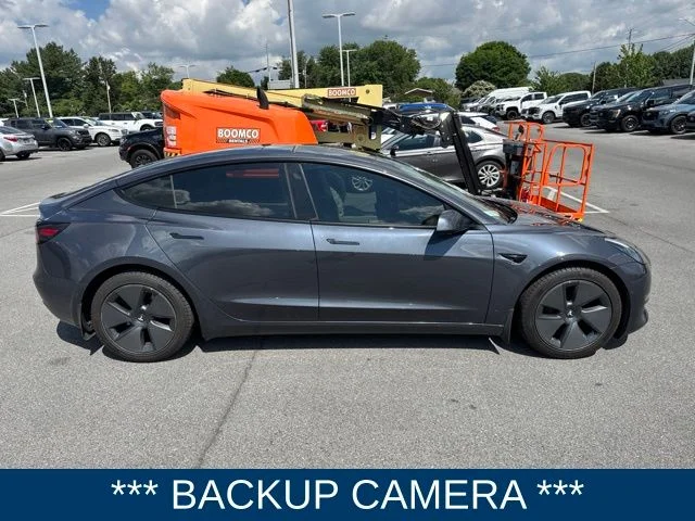 Used 2021  Tesla Long Range image 1