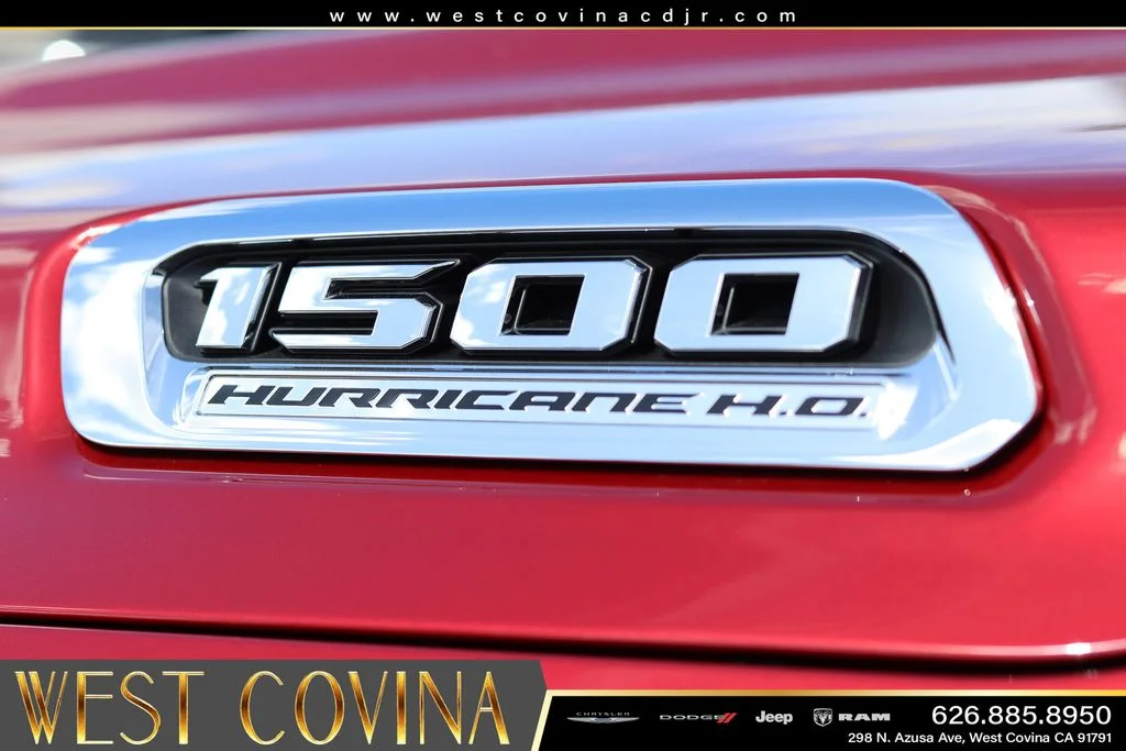 New 2026 Molten Red Pearl-Coat Exterior Paint RAM Tungsten image 10