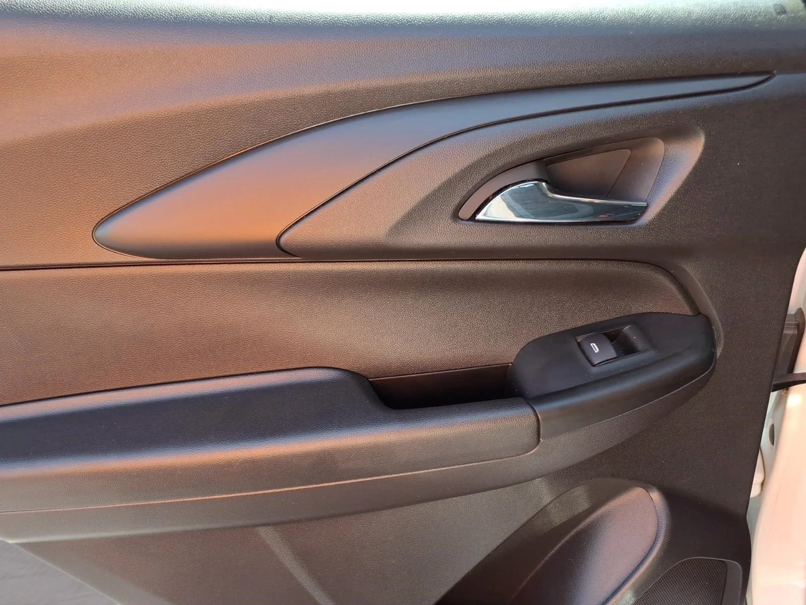 Used 2024 Summit White Chevrolet LT image 11