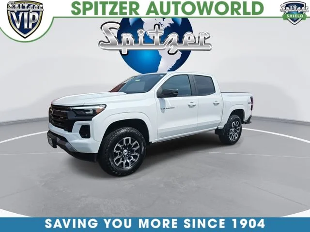 Used 2023 White Chevrolet Z71 image 5