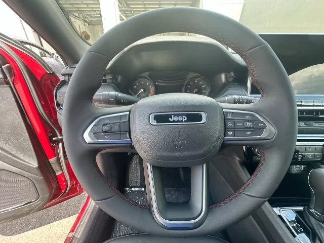 New 2026 Red Hot Pearl-Coat Exterior Paint Jeep Trailhawk image 17