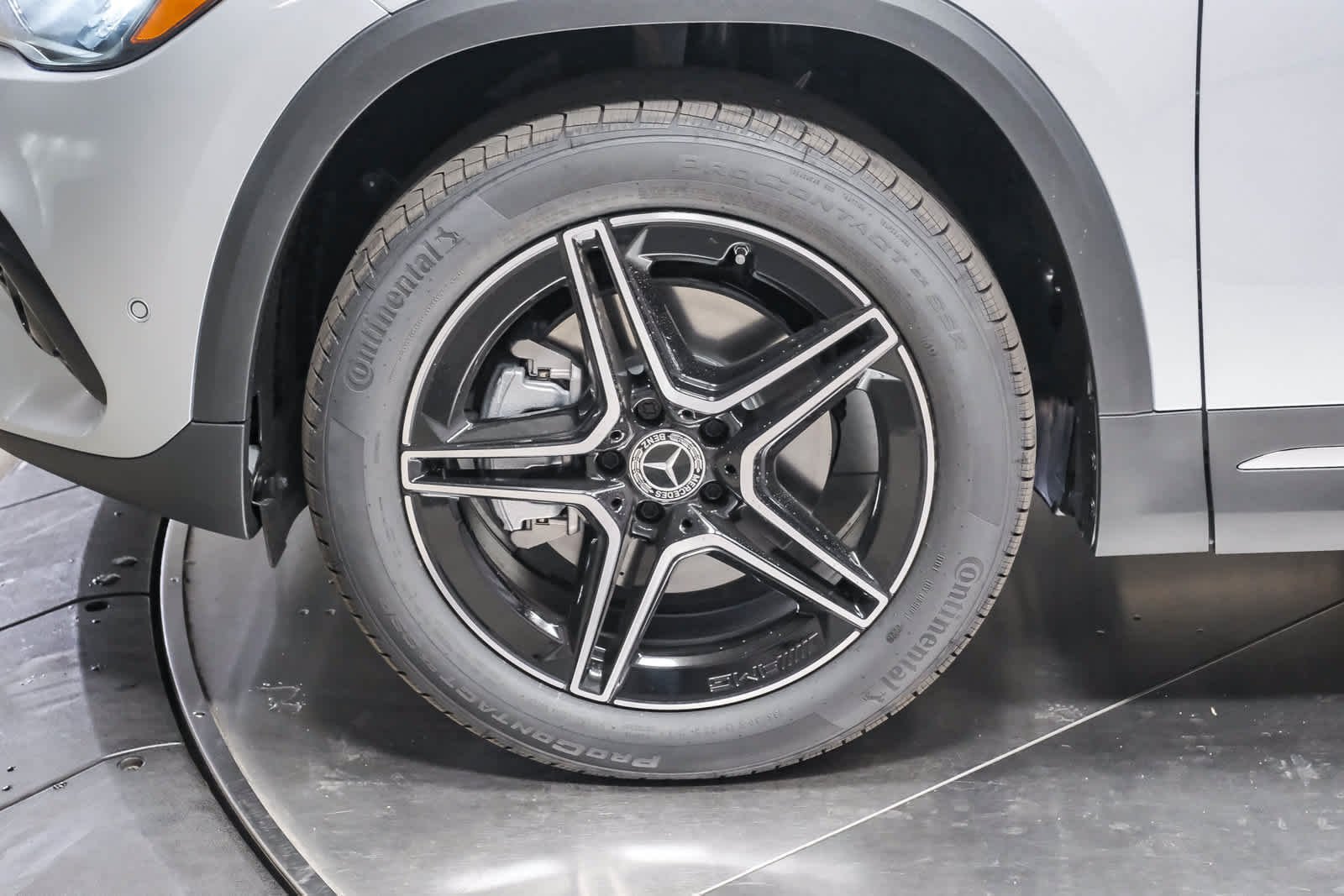 New 2026 Cirrus Silver Metallic Mercedes-Benz GLA 250 image 9
