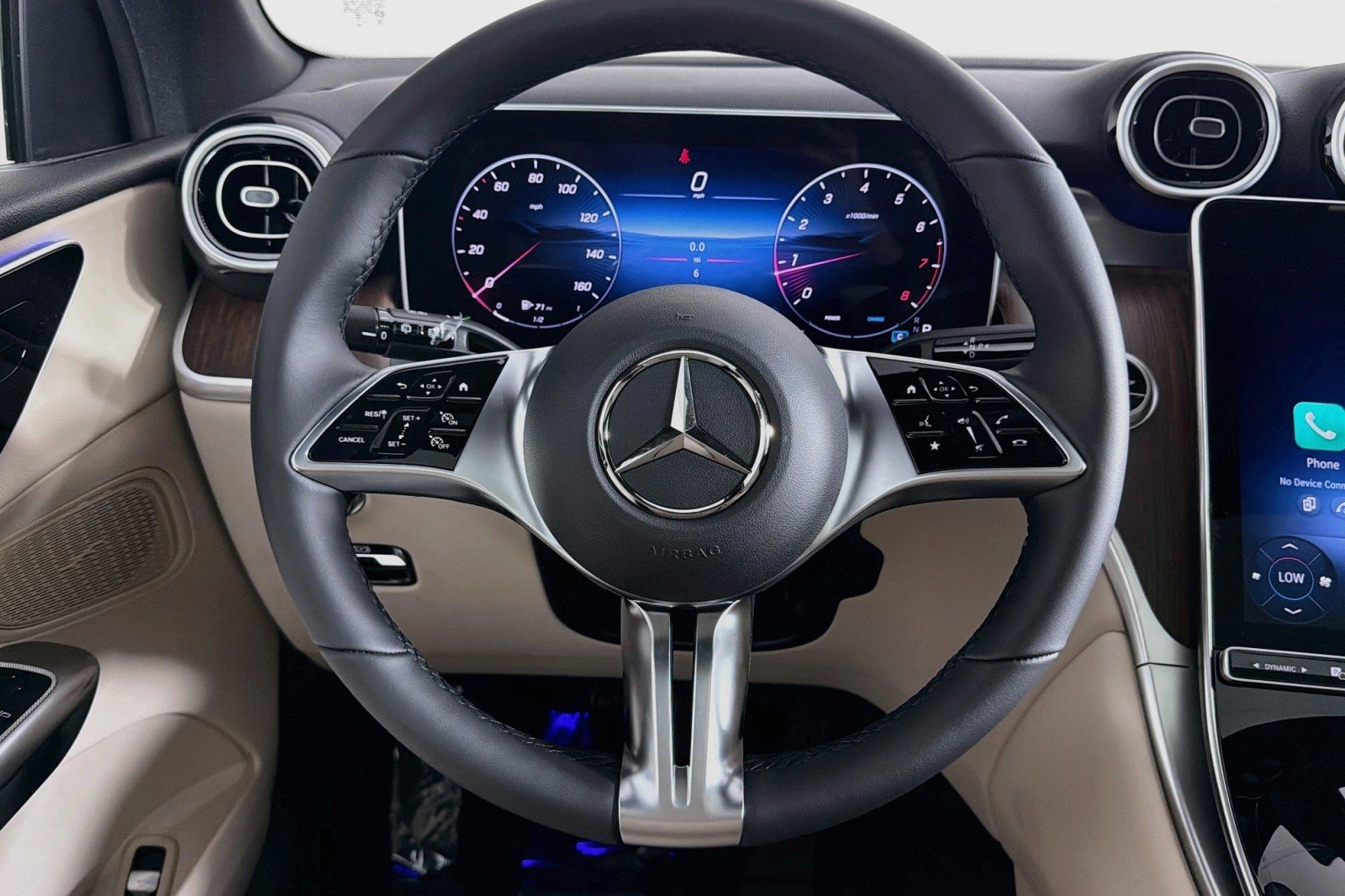 New 2026 Polar White Mercedes-Benz GLC 300 SUV image 17