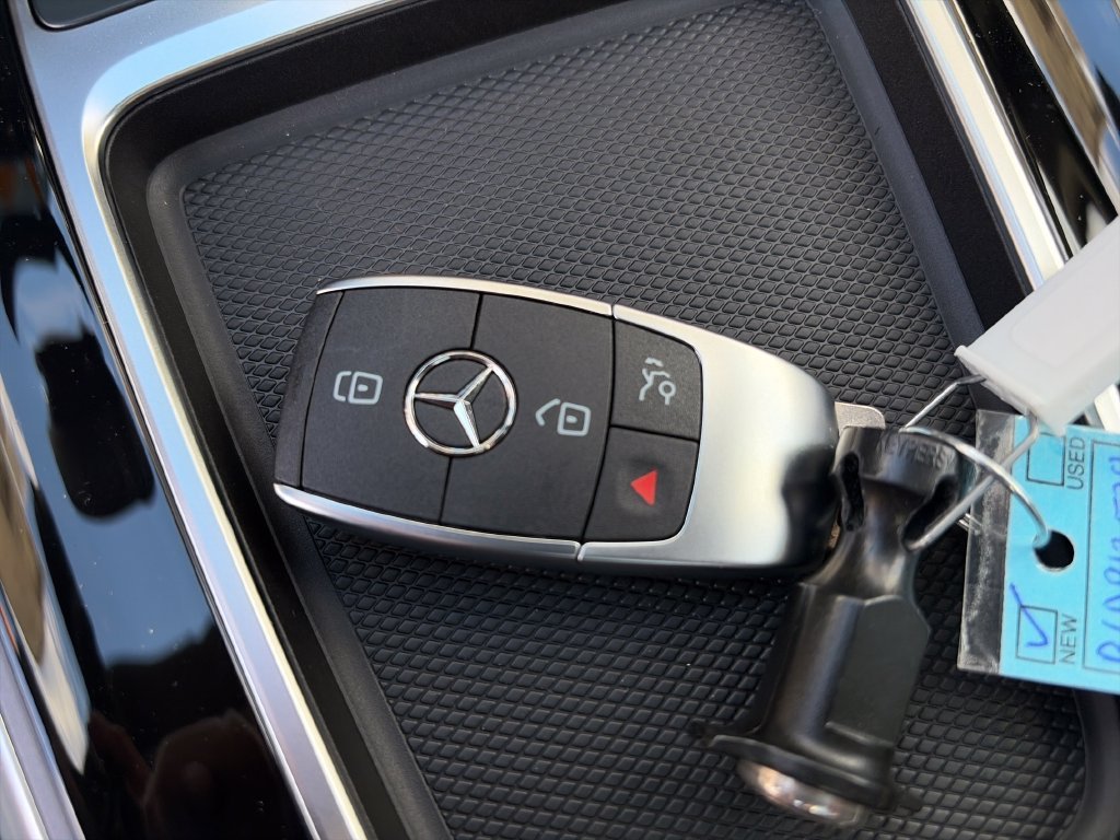 New 2026 Polar White Mercedes-Benz GLA 250 image 28
