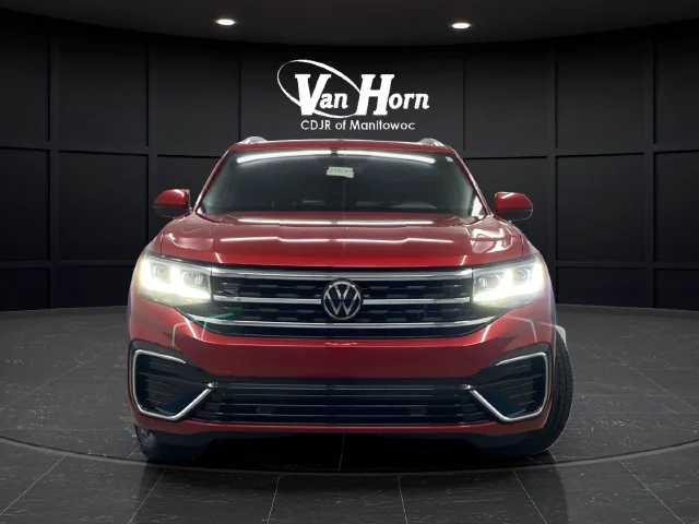 Used 2022 Aurora Red Metallic Volkswagen 3.6L V6 SEL R-Line image 2