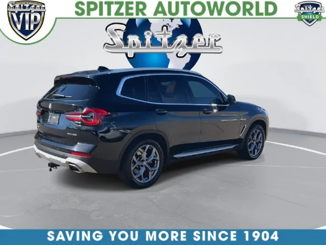 Used 2022 Black BMW xDrive30i image 9