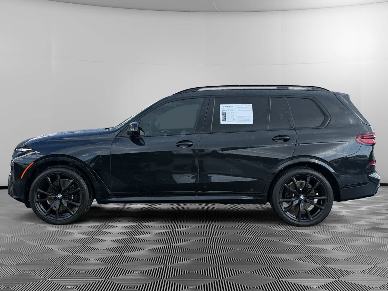 Used 2024 Black Sapphire Metallic BMW xDrive40i image 8