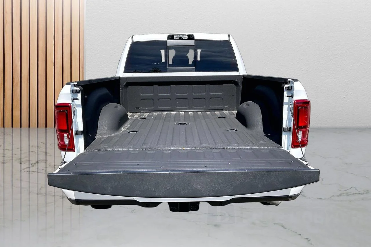 New 2026 Bright White Clear-Coat Exterior Paint RAM Laramie image 23