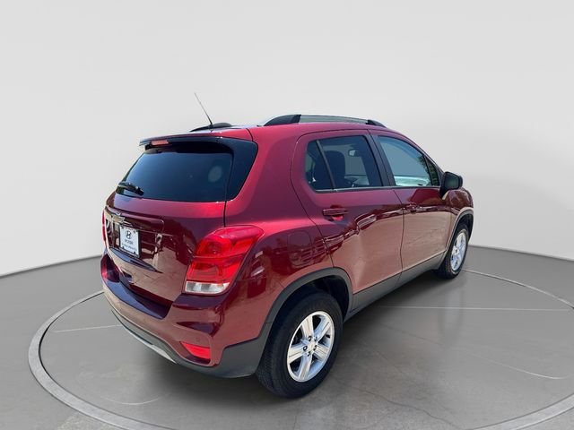 Used 2022 Red Chevrolet LT image 4