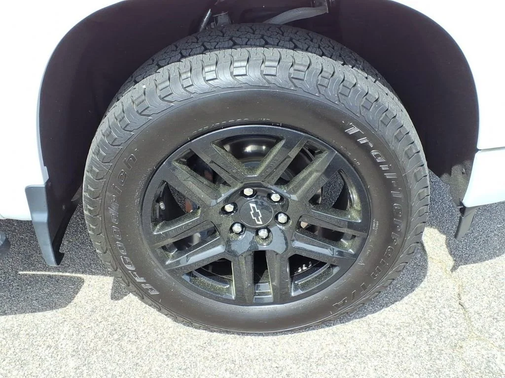 Used 2023 Summit White Chevrolet RST image 8