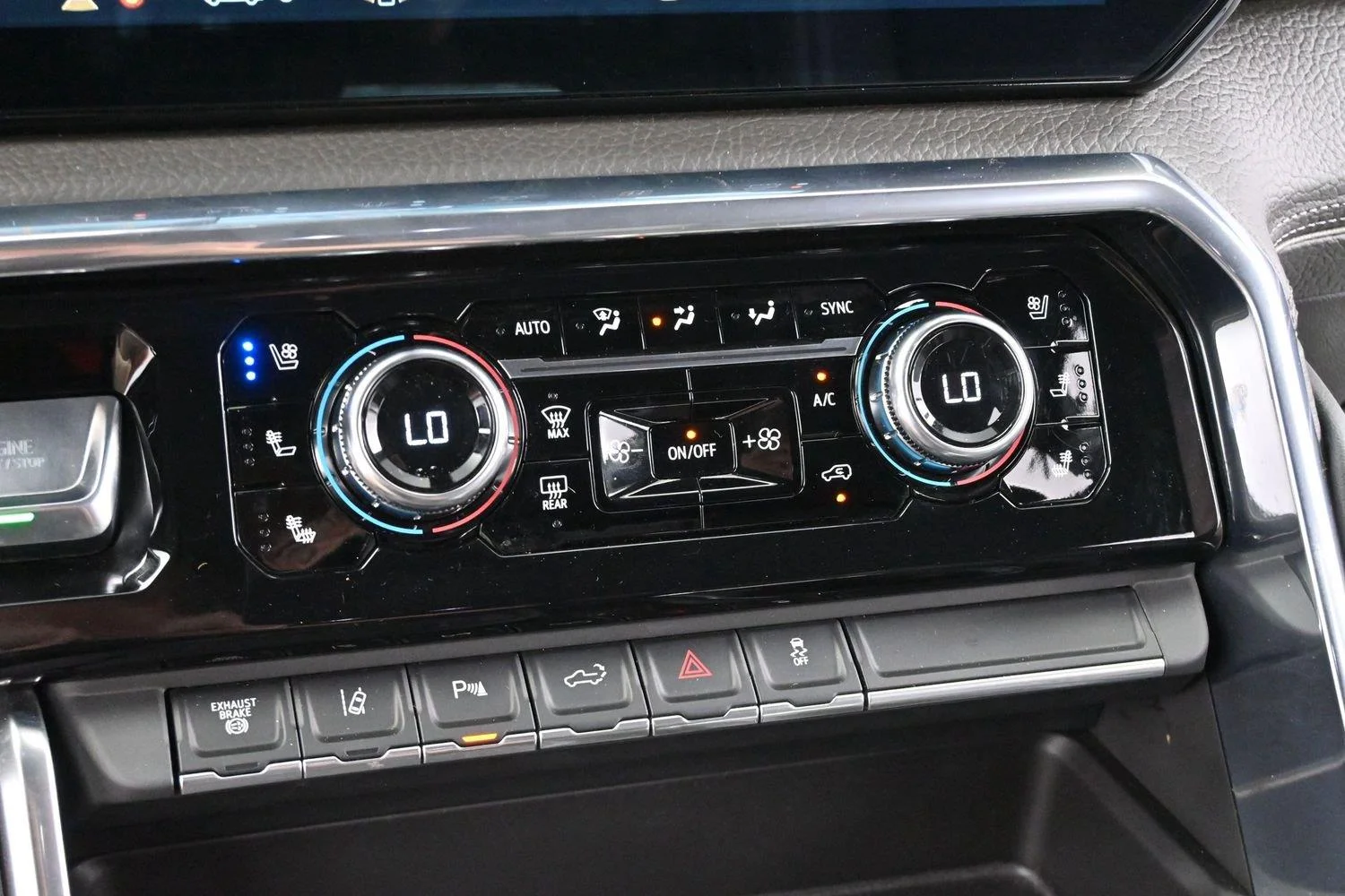 Used 2024 Onyx Black GMC Denali image 19