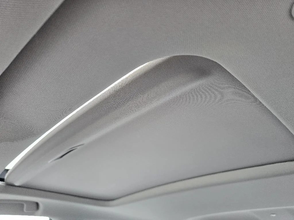 New 2025 Platinum White Pearl Honda SE image 25