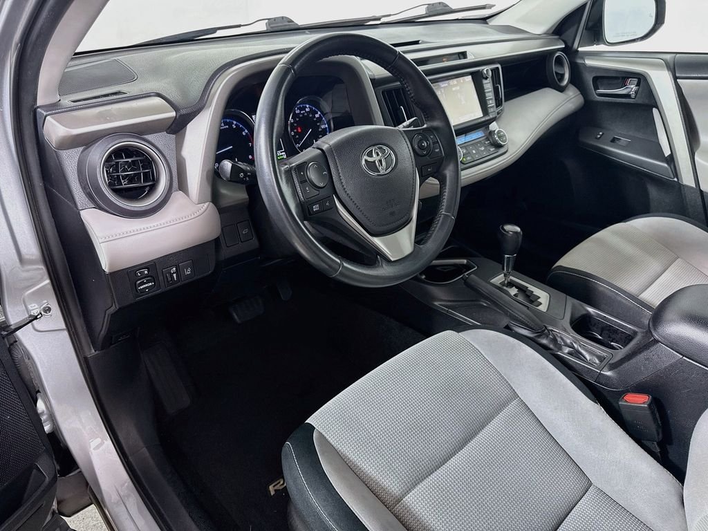 Used 2016 Silver Sky Metallic Toyota XLE image 10