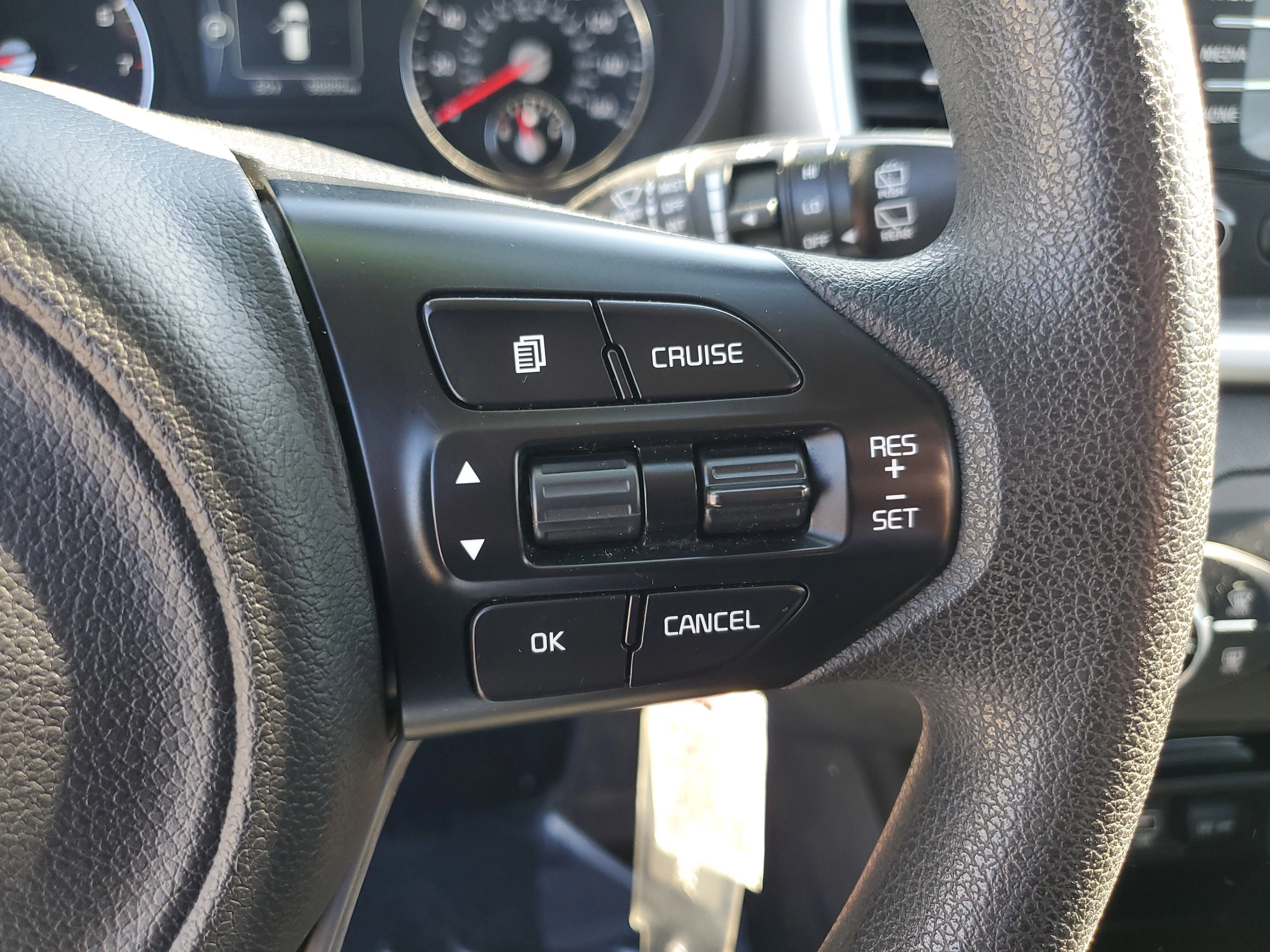 Used 2018 Snow White Pearl Kia LX V6 image 25