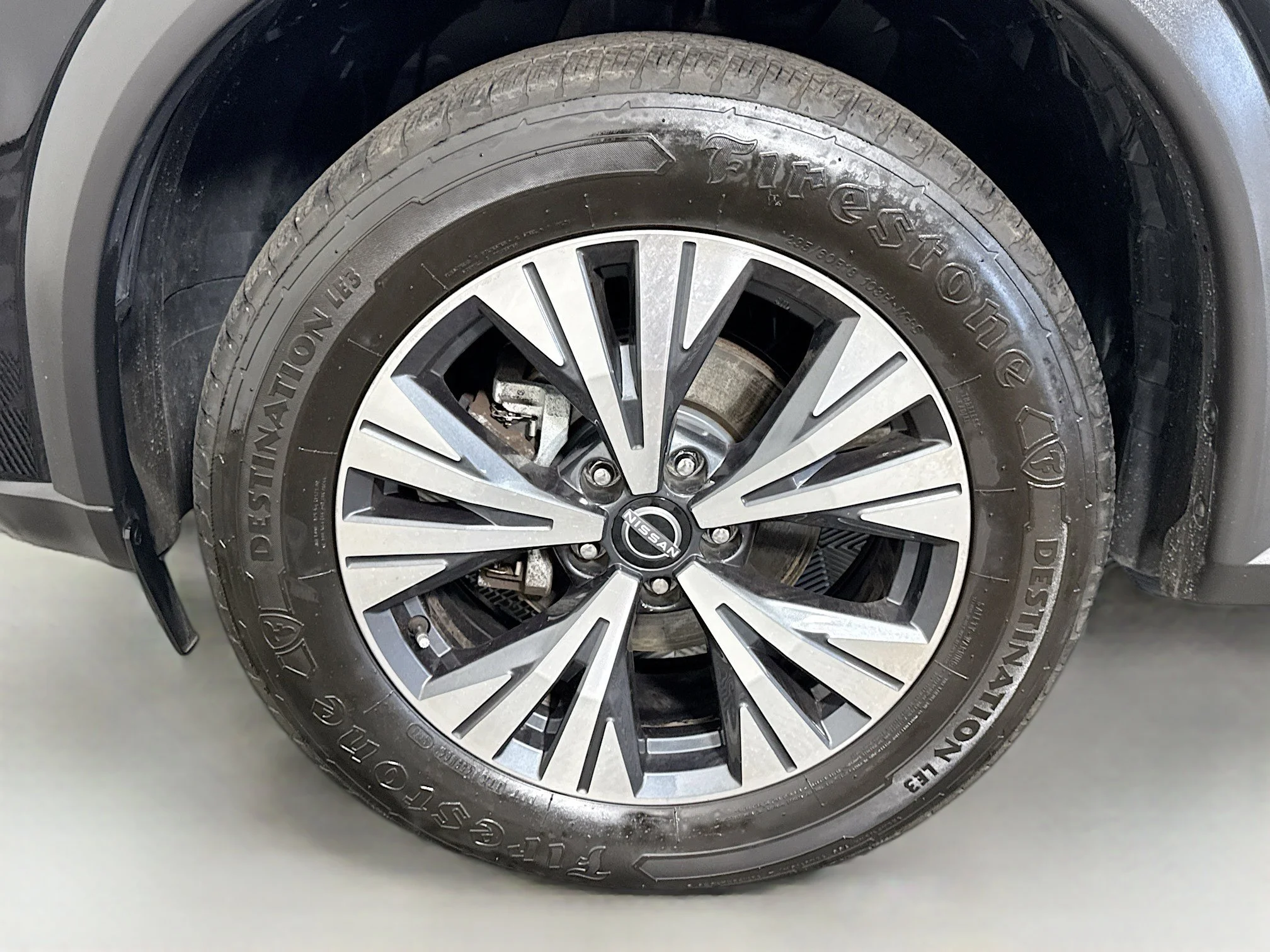Used 2022 Super Black Nissan SV image 34