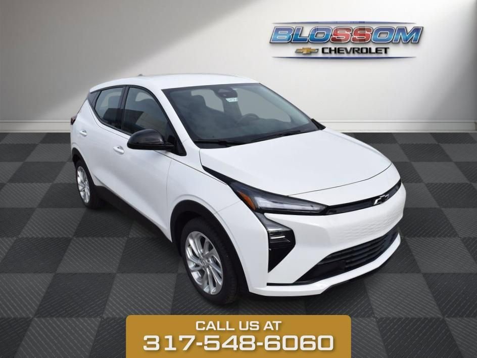 Summit White 2027 Chevrolet Bolt LT FWD SUV / Crossover Front-Wheel Drive