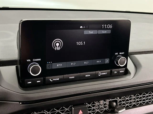 Used 2023  Honda EX image 30