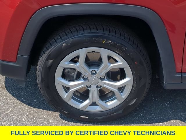 Used 2024 Red Jeep Latitude image 18