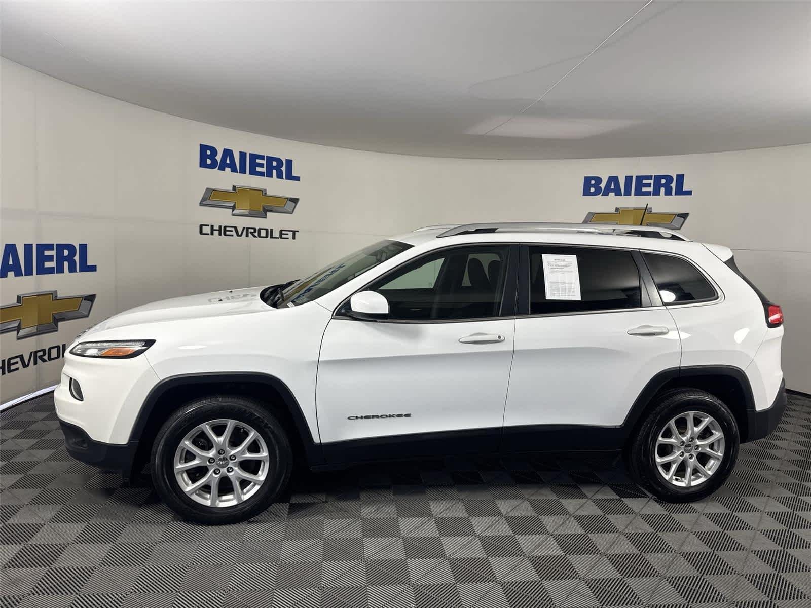 Used 2017 Jeep Cherokee Latitude with VIN 1C4PJMCB4HW537513 for sale in Wexford, PA