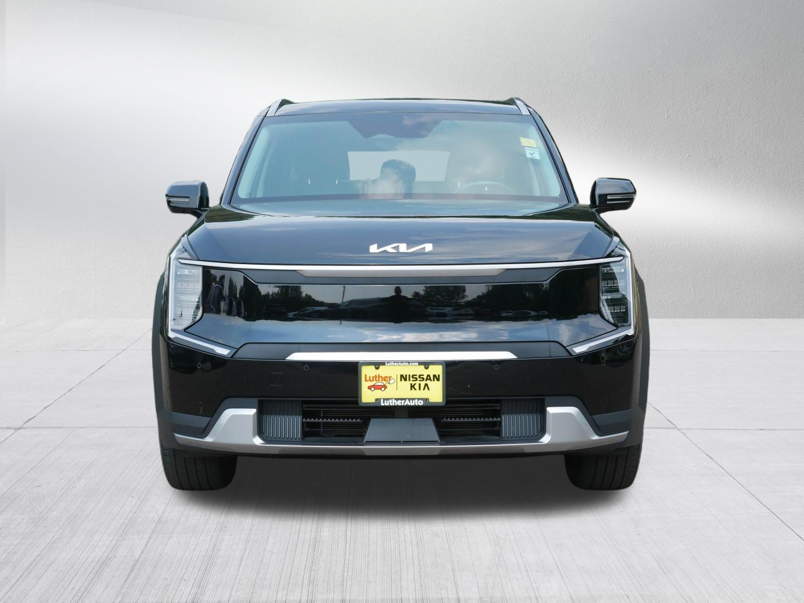 Certified 2024 Kia EV9 Wind with VIN KNDAFFS57R6024286 for sale in Inver Grove Heights, MN