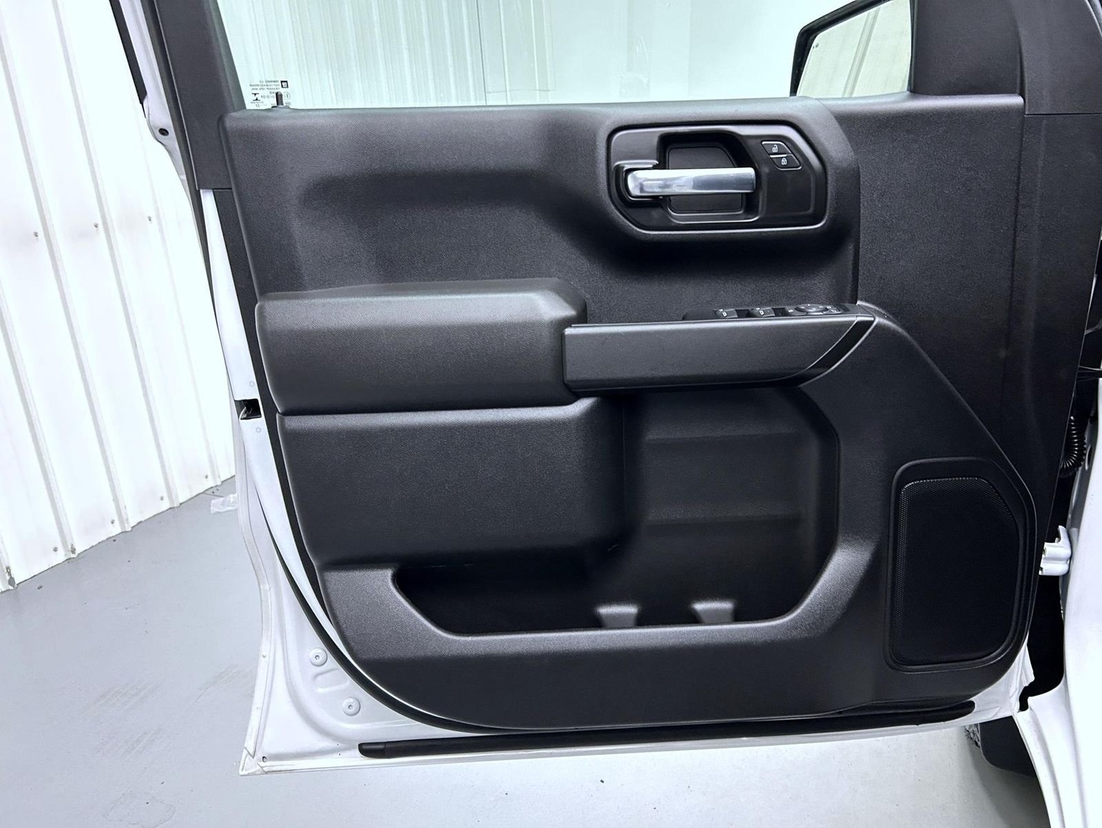 Used 2023 White Chevrolet WT image 9