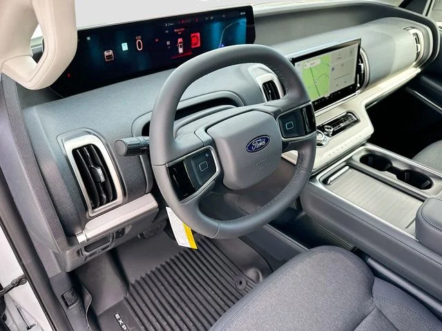 New 2026 Silver Metallic Ford Active image 6