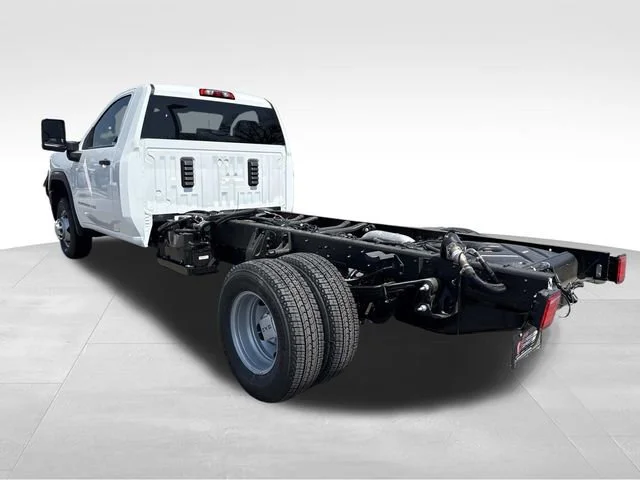 2026 GMC Sierra 3500HD Pro - Photo 6