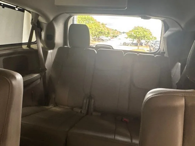 Used 2015 Beige Chrysler Limited image 22