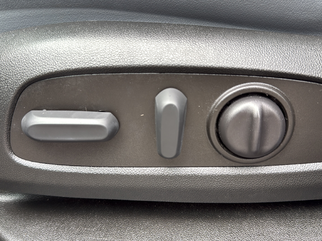 Used 2023 Gray Buick Essence image 14