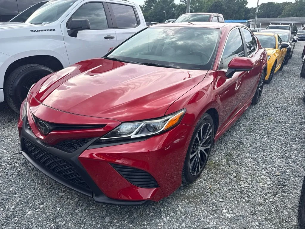 Used 2020 Red Toyota SE image 1