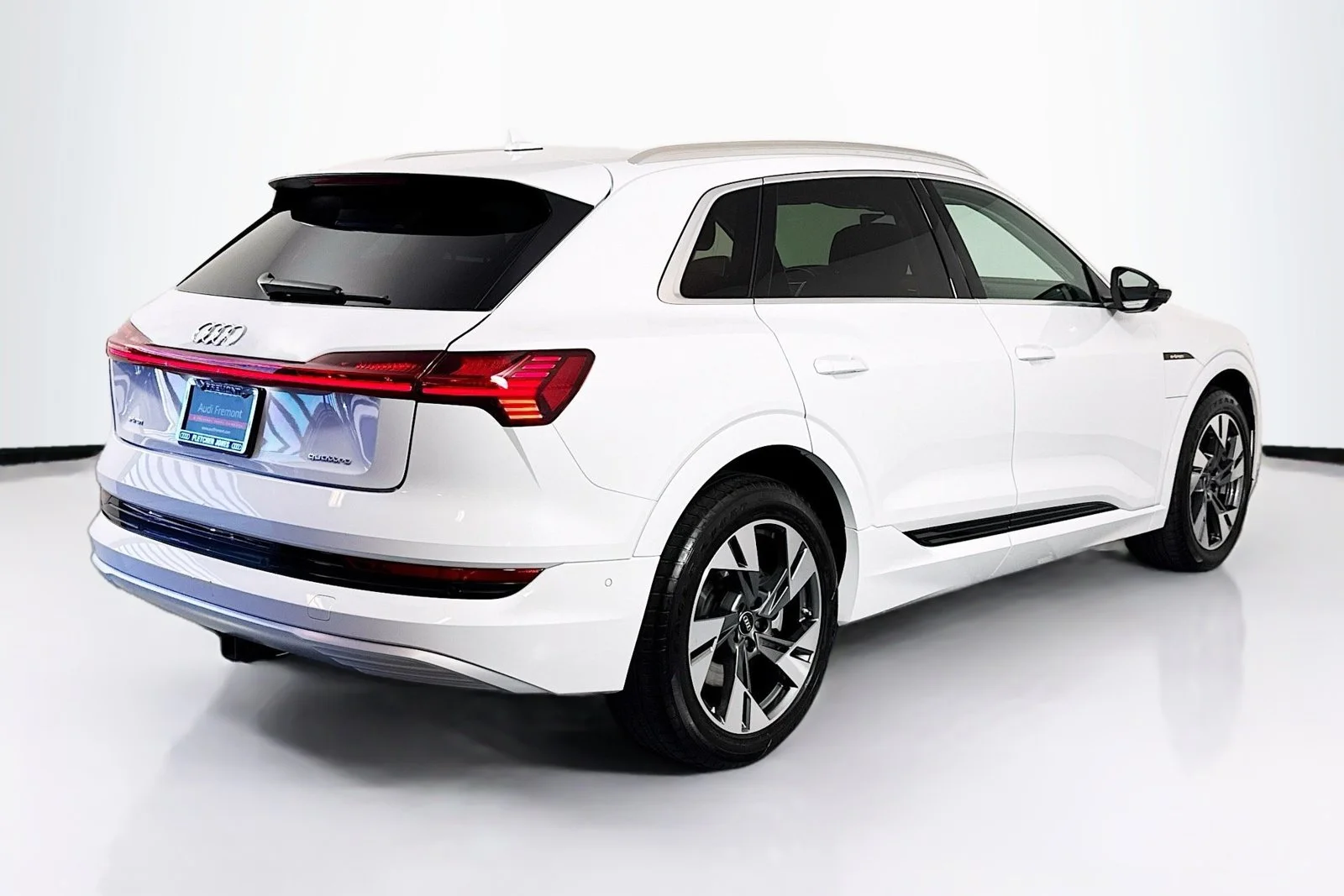 Used 2022 White Audi Premium Plus image 5