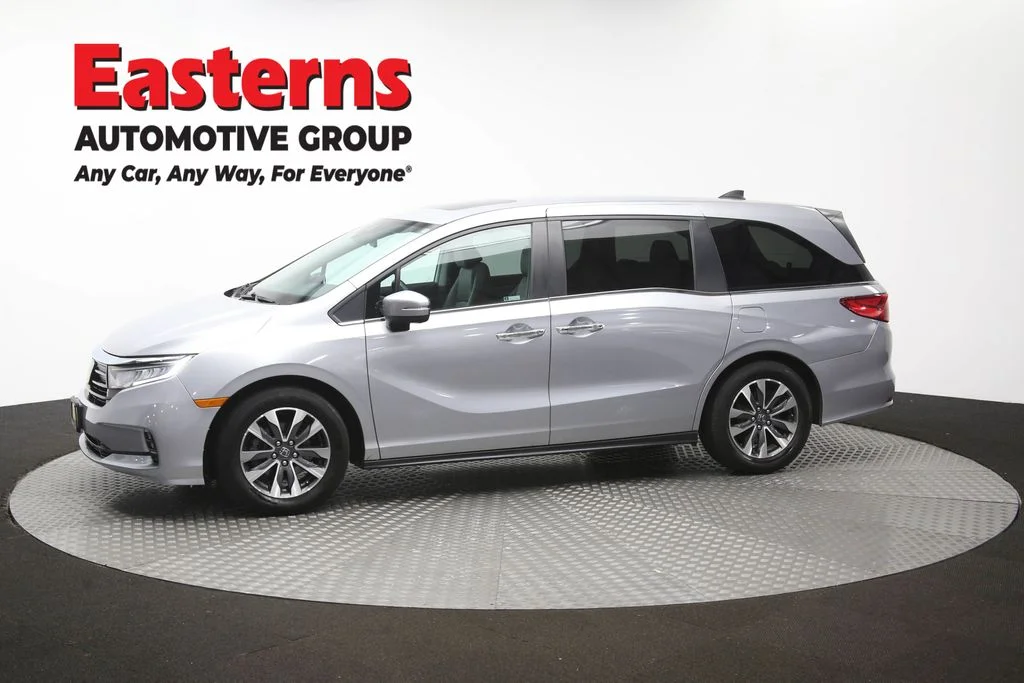 Used 2023 Silver Honda EX-L image 60