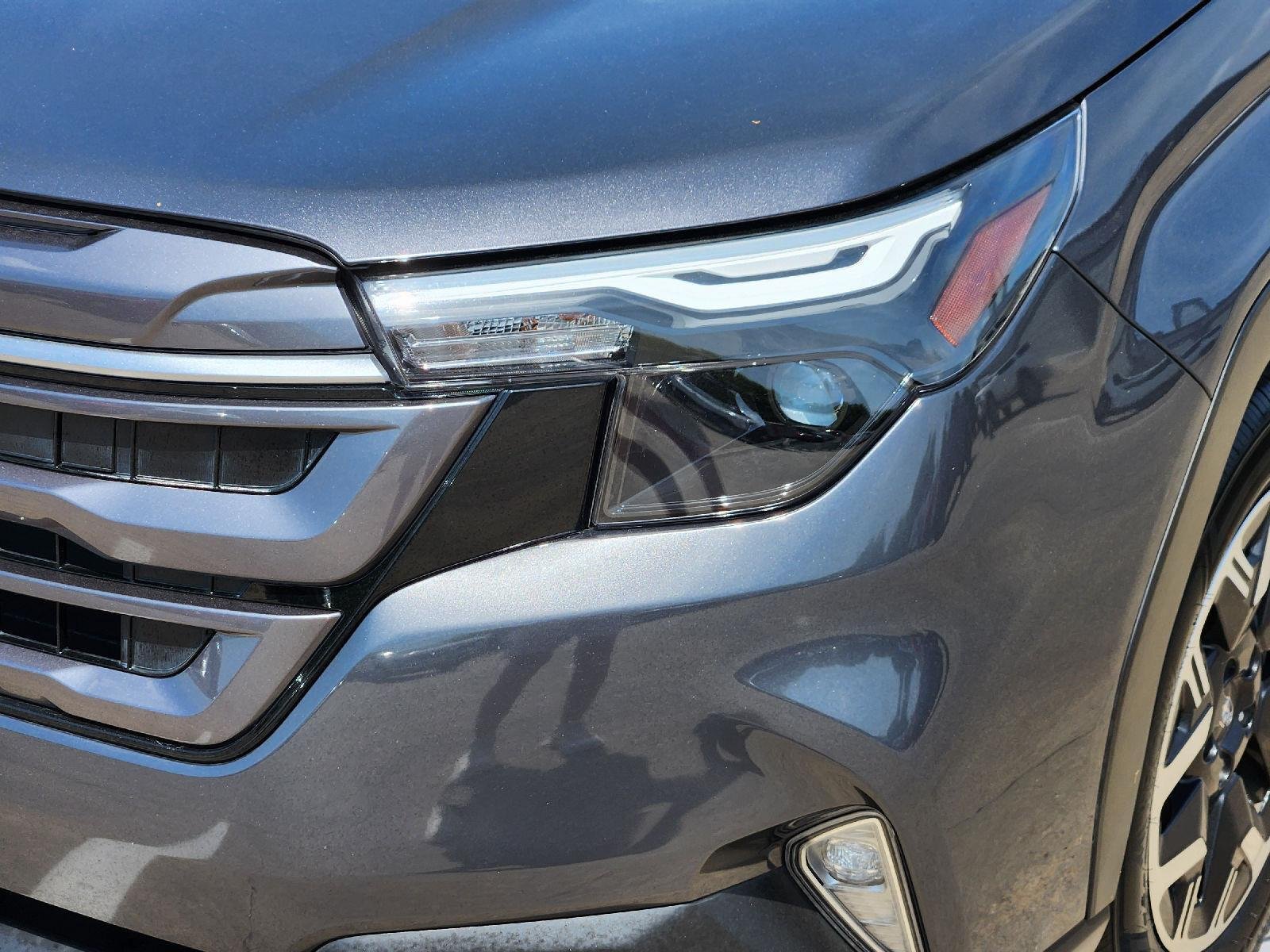 Used 2025 Magnetite Gray Metallic Subaru Premium image 7