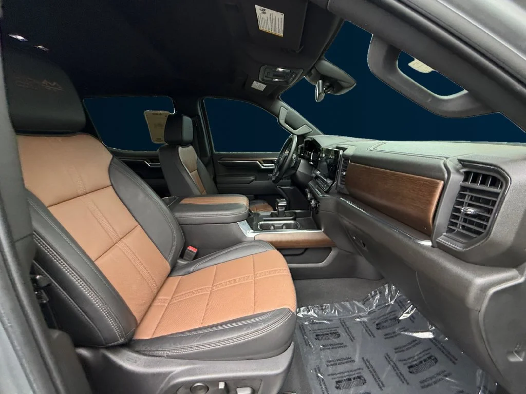Used 2024 Gray Chevrolet High Country image 17