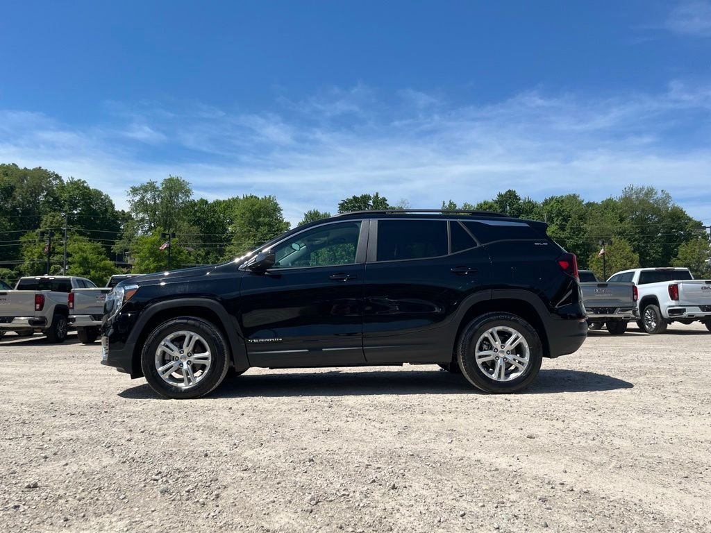 Used 2024 Ebony Twilight Metallic GMC SLE image 18