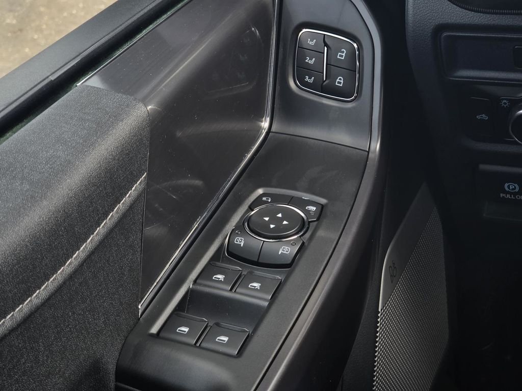 New 2026 Avalanche Ford Lariat® image 11