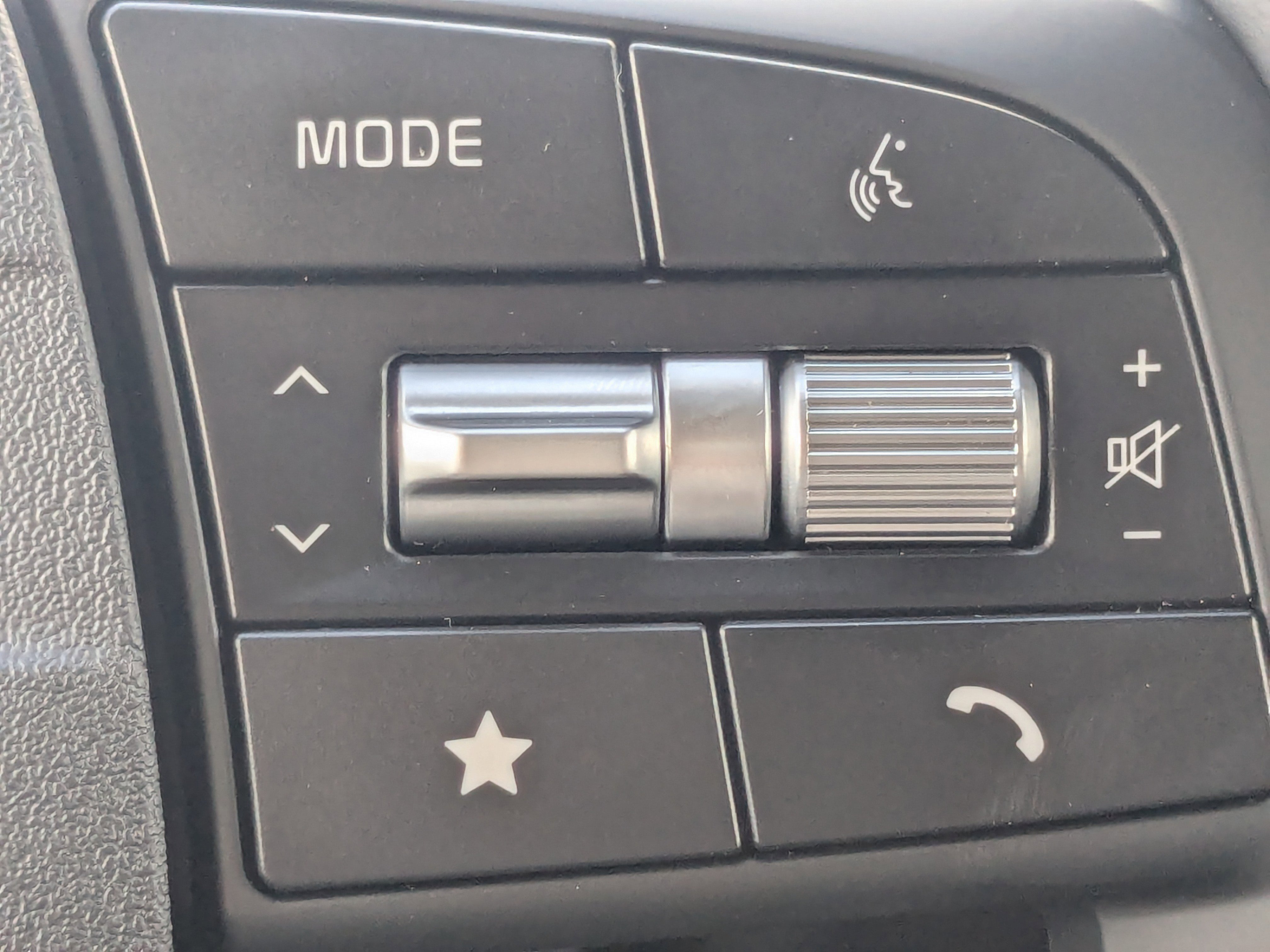 New 2026 Glacial White Pearl Kia LX image 30