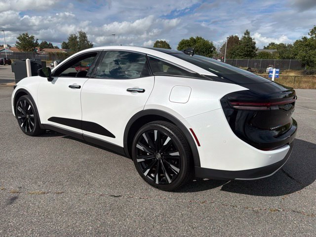 Used 2024 Black Toyota Platinum image 5