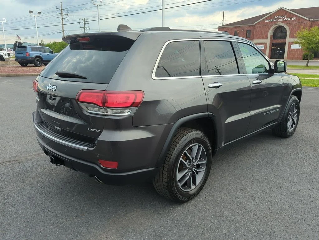 Used 2020 Gray Jeep Limited image 8